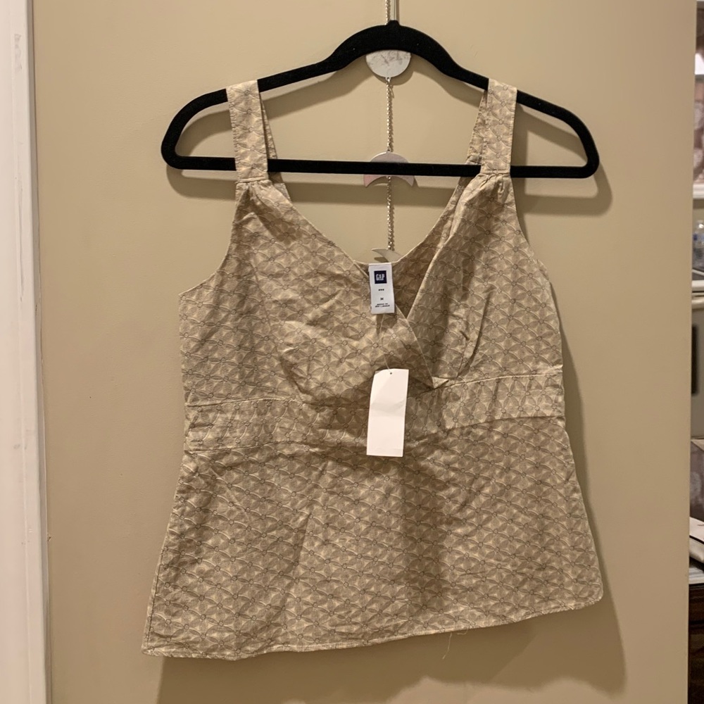 NWT Gap sleeveless top